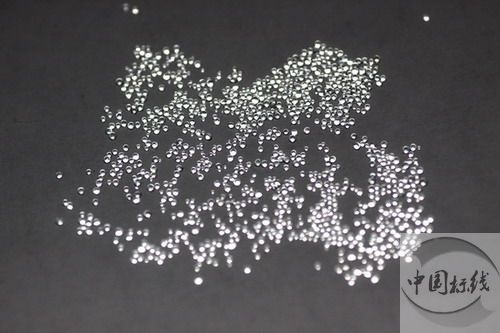 宁陕金属表面处理厂喷砂玻璃微珠清理